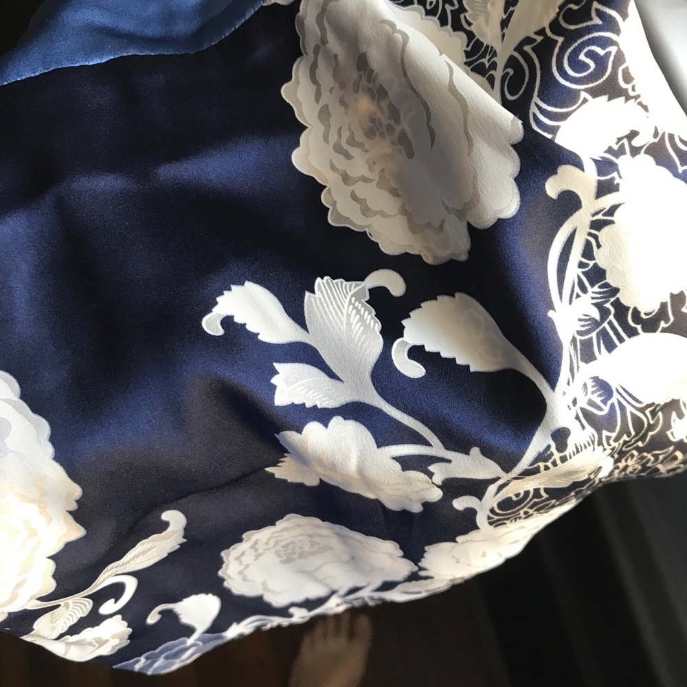Woo • Silk scarf - Picture 4 of 4